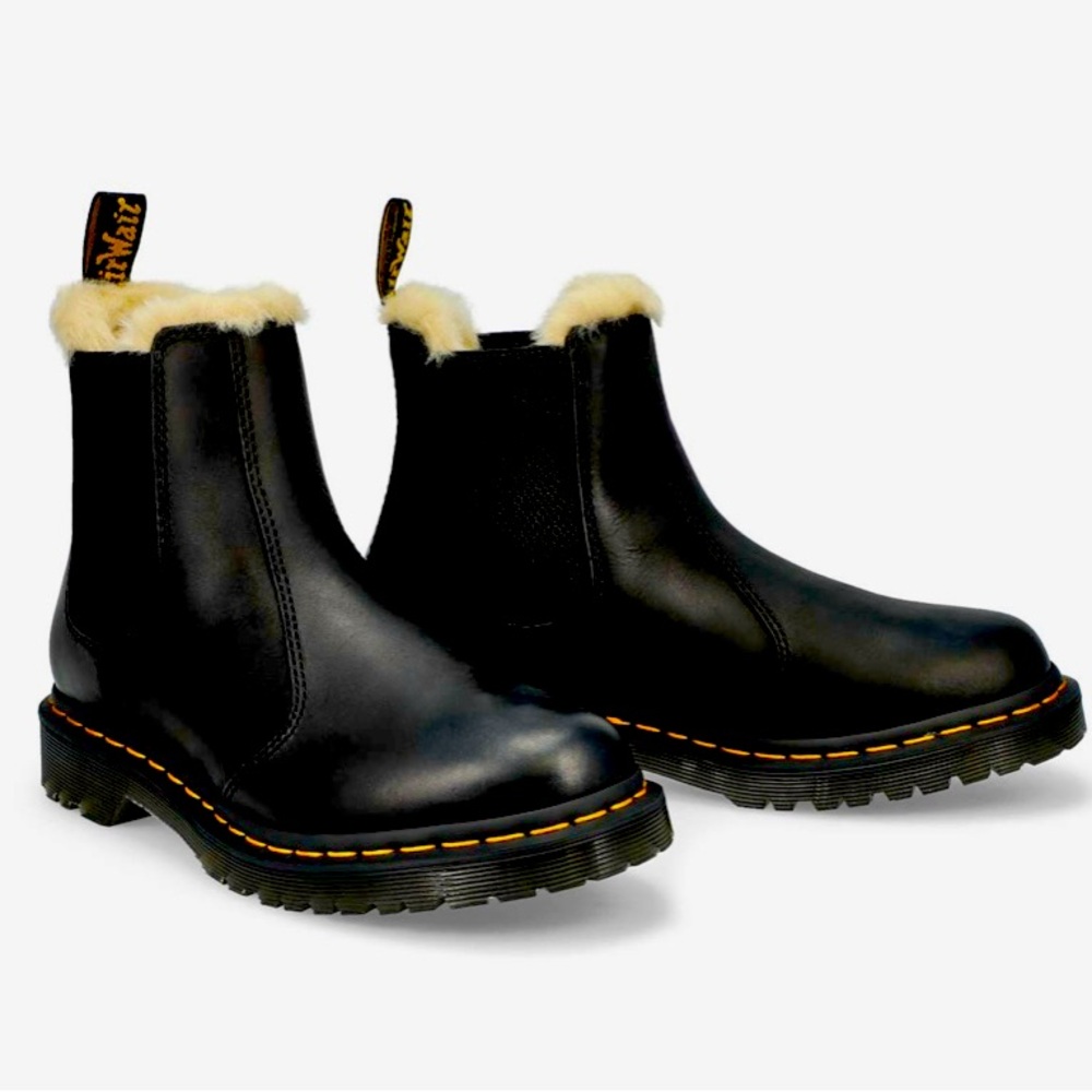 Dr Martens 2976 Leonore black Chelsea boot with white faux fur lining
